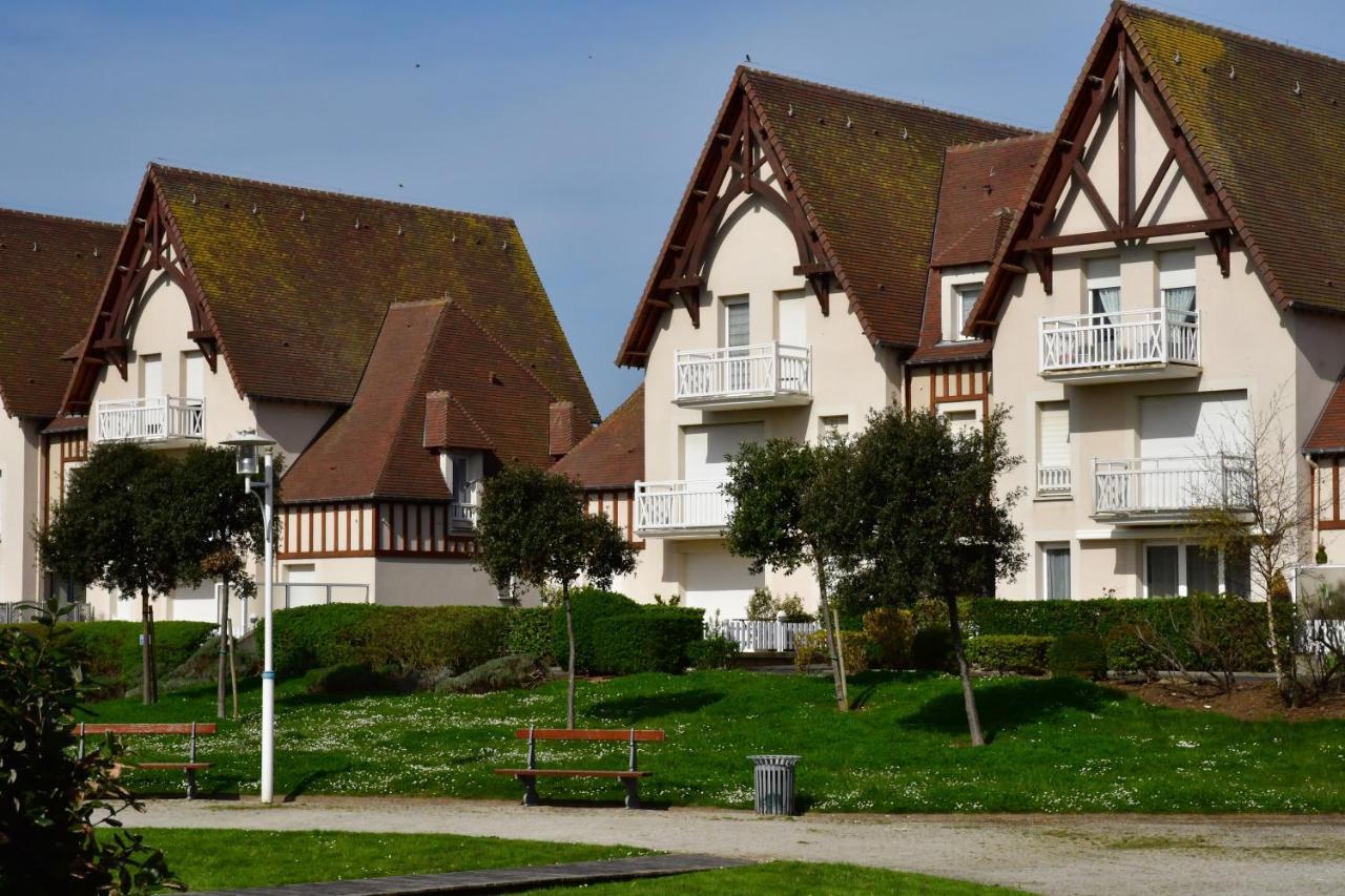 Le Petit Matelot, Studio Fonctionnel Avec Loggia Courseulles-sur-Mer Buitenkant foto